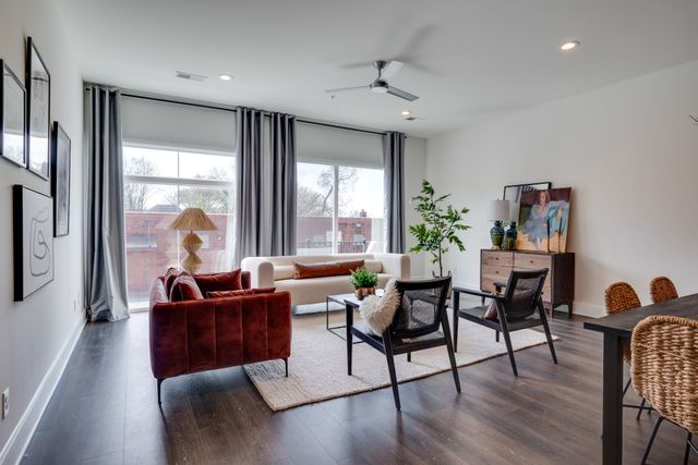 345 Douglas Ave Apt 201, Nashville, TN 37207