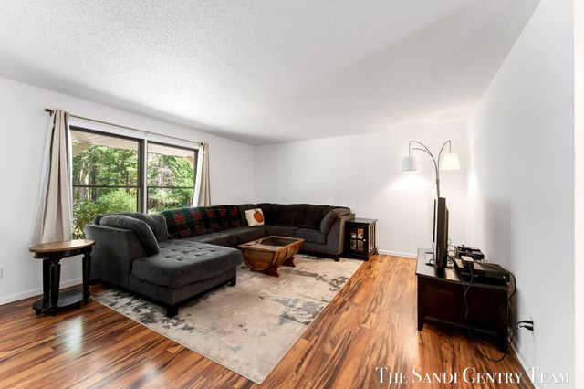 14504 Cameron Court, Grand Haven Twp, MI 49417