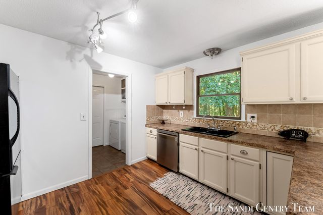 14504 Cameron Court, Grand Haven Twp, MI 49417