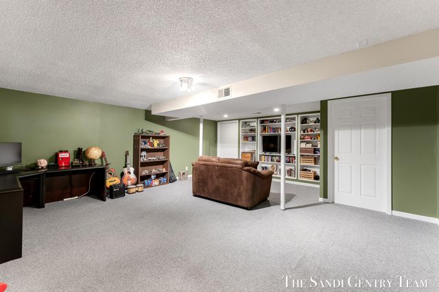 14504 Cameron Court, Grand Haven Twp, MI 49417