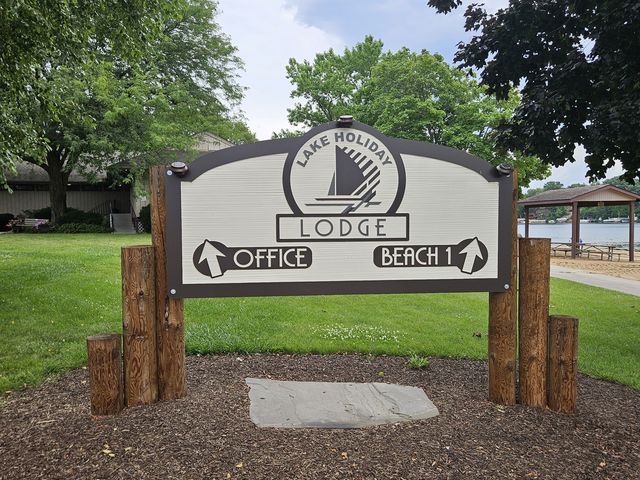 1627 Lake Holiday Drive, Lake Holiday, IL 60548