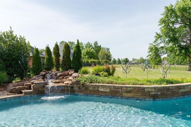 400 Oak Summit Road, Edmond, OK 73025