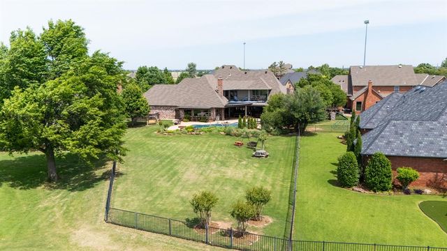 400 Oak Summit Road, Edmond, OK 73025