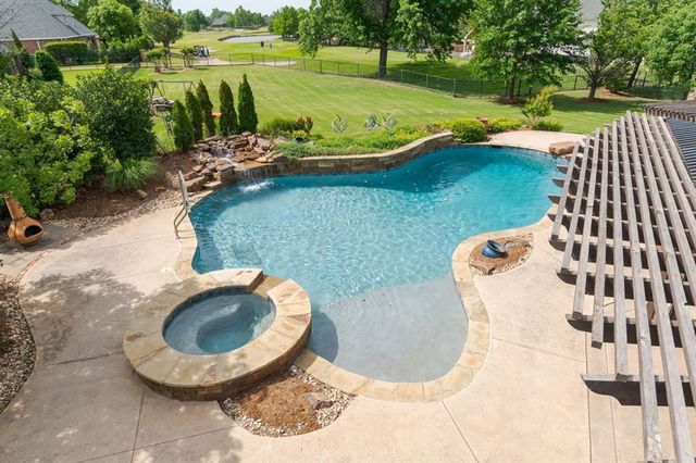 400 Oak Summit Road, Edmond, OK 73025