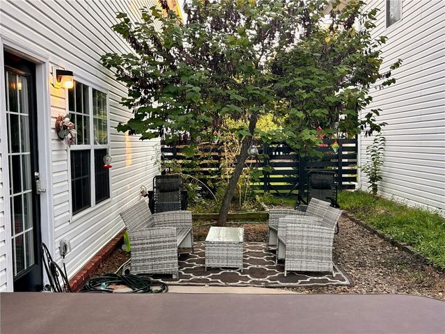 3616 S Tower Circle, Fayetteville, AR 72704