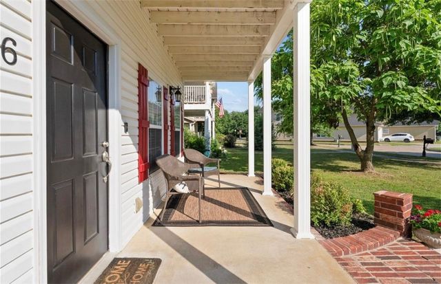 3616 S Tower Circle, Fayetteville, AR 72704