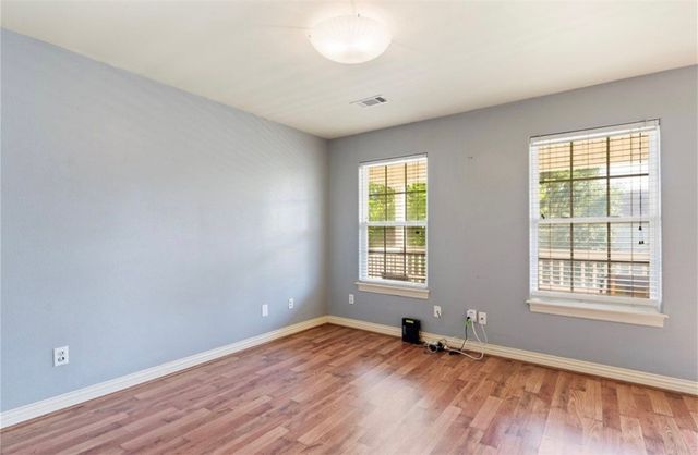 3616 S Tower Circle, Fayetteville, AR 72704