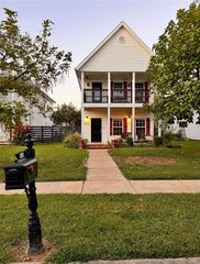 3616 S Tower Circle, Fayetteville, AR 72704