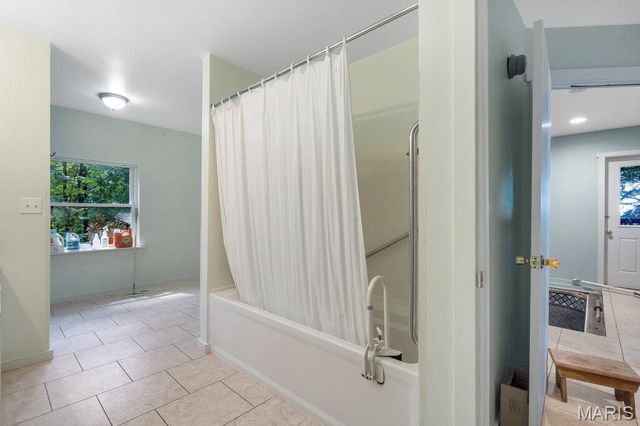 2099 Thunderbluff Road, St Clair, MO 63077