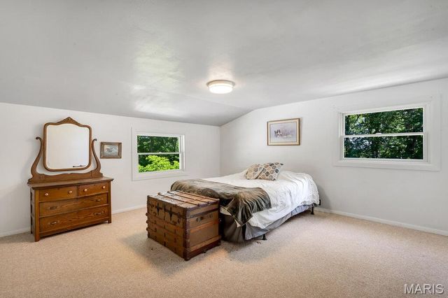 2099 Thunderbluff Road, St Clair, MO 63077