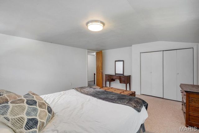 2099 Thunderbluff Road, St Clair, MO 63077