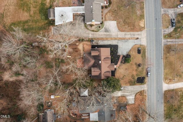 509 Country Club Drive, Burlington, NC 27215