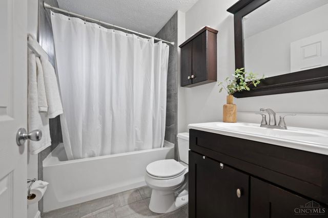 4305 Myrtle Avenue, Sycamore Twp, OH 45236