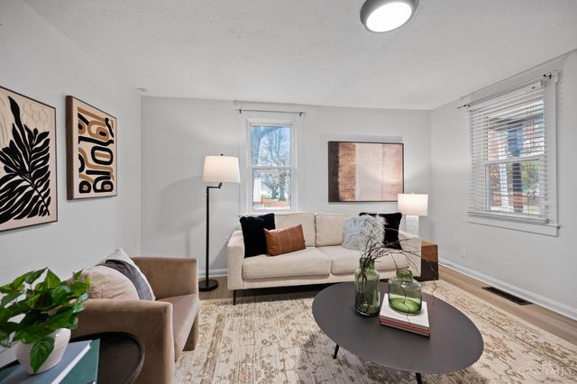 4305 Myrtle Avenue, Sycamore Twp, OH 45236