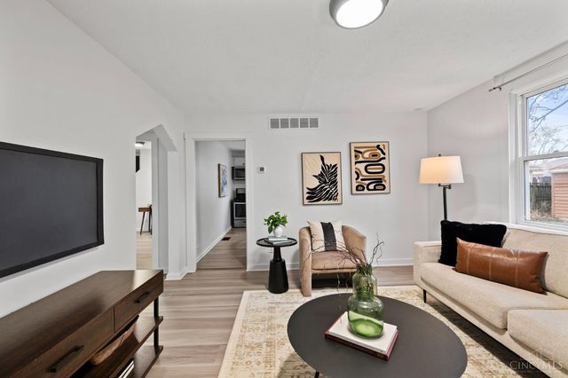 4305 Myrtle Avenue, Sycamore Twp, OH 45236