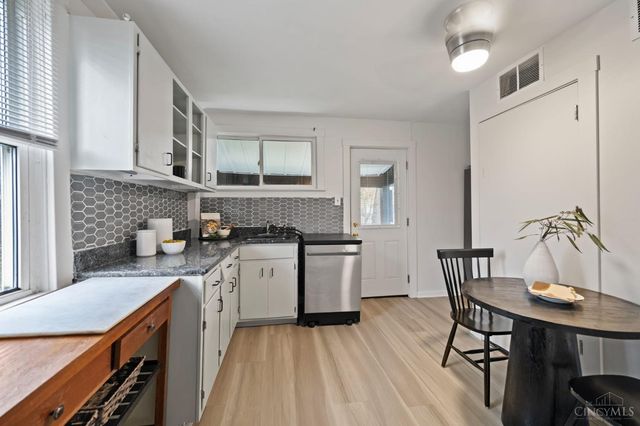 4305 Myrtle Avenue, Sycamore Twp, OH 45236