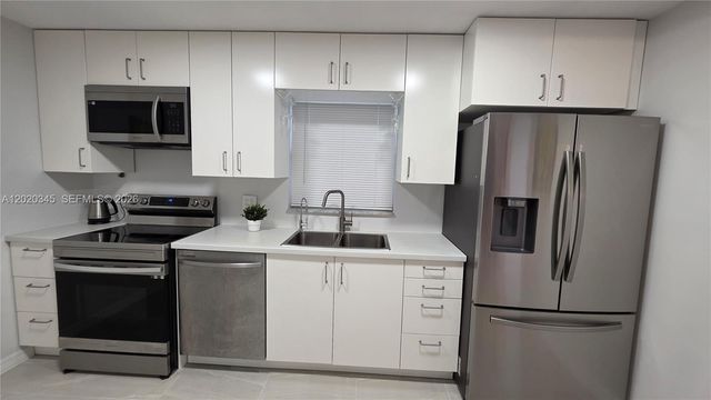 3360 Spanish Moss Ter 104, Lauderhill, FL 33319