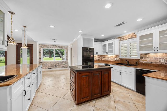 6115 Bermuda Dunes Drive, Houston, TX 77069