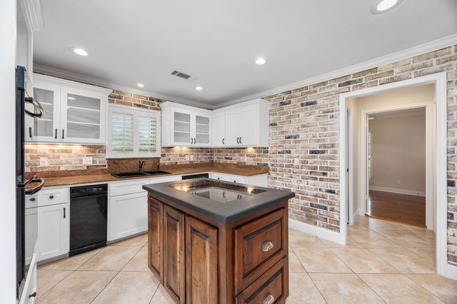 6115 Bermuda Dunes Drive, Houston, TX 77069