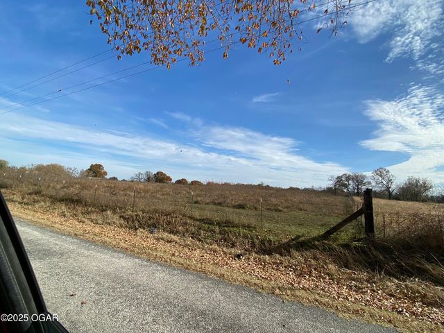 15845 Falcon Road, Neosho, MO 64850