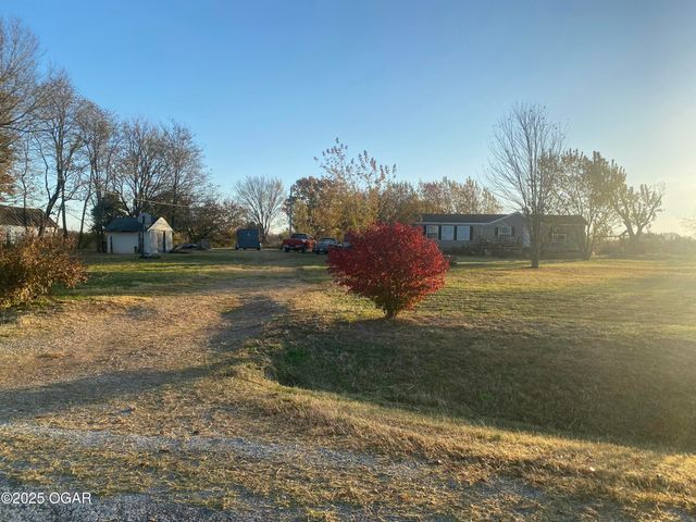 15845 Falcon Road, Neosho, MO 64850