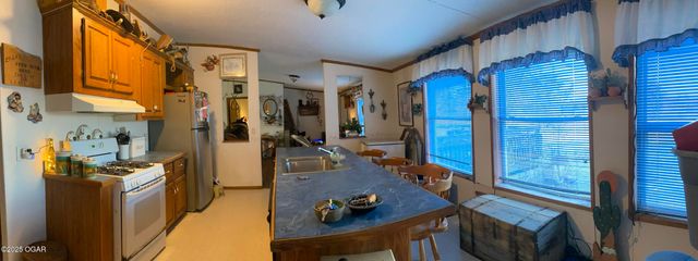 15845 Falcon Road, Neosho, MO 64850