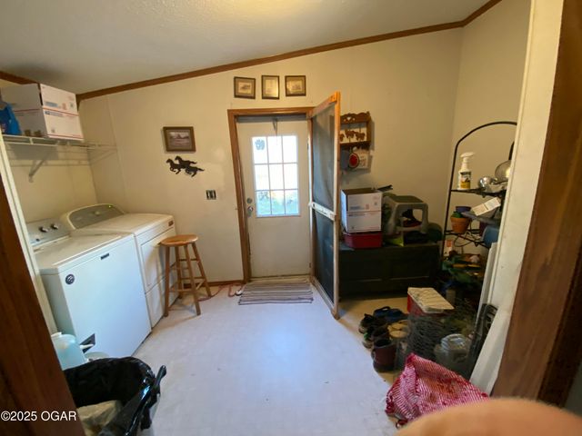 15845 Falcon Road, Neosho, MO 64850