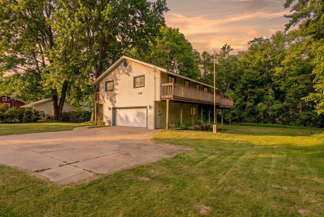 304 N Augusta Drive, Augusta, MI 49012