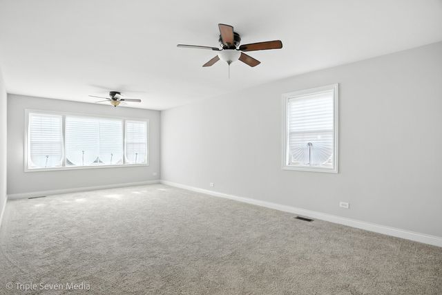 7723 S Paxton Avenue, Chicago, IL 60649