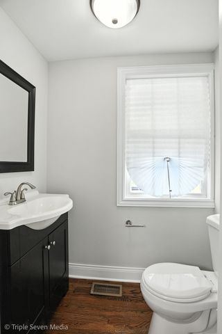 7723 S Paxton Avenue, Chicago, IL 60649
