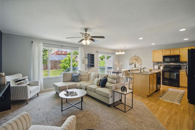 2613 14th Street SW, Altoona, IA 50009
