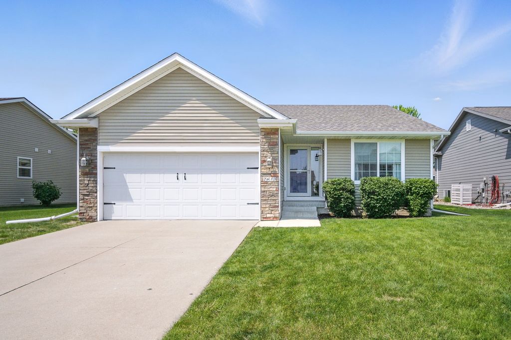 2613 14th Street SW, Altoona, IA 50009