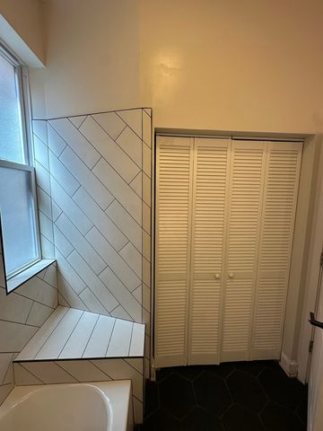 6613 S Vernon Avenue 2, Chicago, IL 60637
