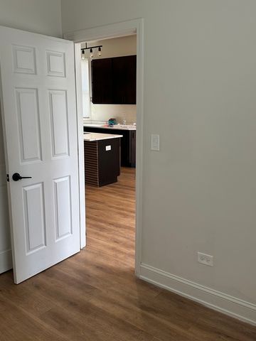 6613 S Vernon Avenue 2, Chicago, IL 60637