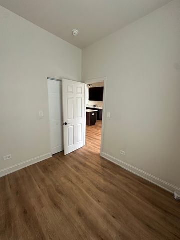 6613 S Vernon Avenue 2, Chicago, IL 60637
