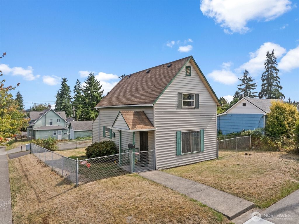 3803 E J Street, Tacoma, WA 98404