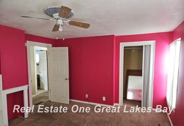 123 Clark Street, Chesaning, MI 48616