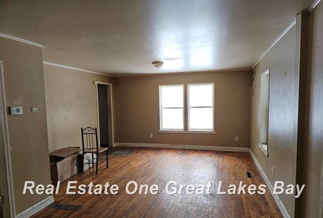 123 Clark Street, Chesaning, MI 48616