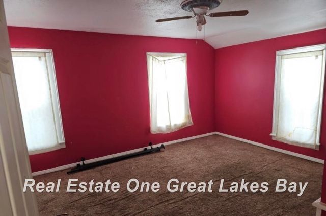 123 Clark Street, Chesaning, MI 48616