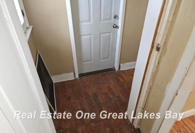 123 Clark Street, Chesaning, MI 48616