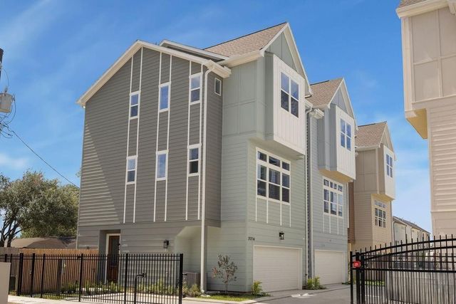 2121 Hoskins Drive B, Houston, TX 77080