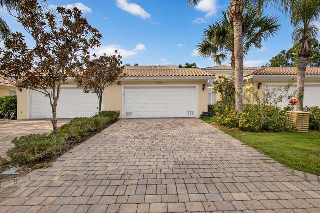 4506 Illicium Drive, Palm Beach Gardens, FL 33418