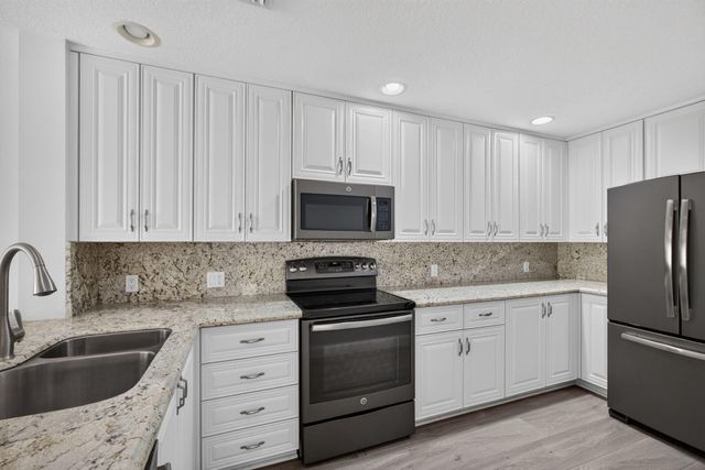 4506 Illicium Drive, Palm Beach Gardens, FL 33418