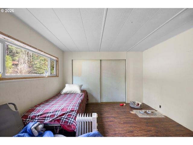 796 LEES CREEK Rd, Myrtle Creek, OR 97457