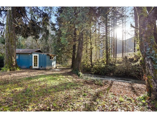 796 LEES CREEK Rd, Myrtle Creek, OR 97457