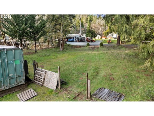 796 LEES CREEK Rd, Myrtle Creek, OR 97457