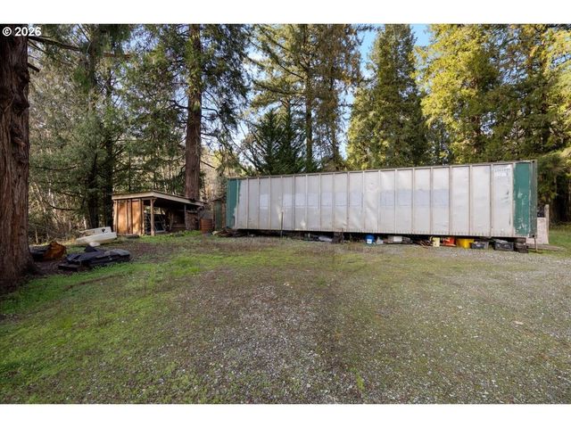 796 LEES CREEK Rd, Myrtle Creek, OR 97457