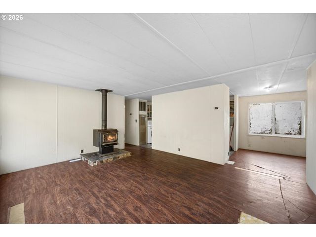 796 LEES CREEK Rd, Myrtle Creek, OR 97457