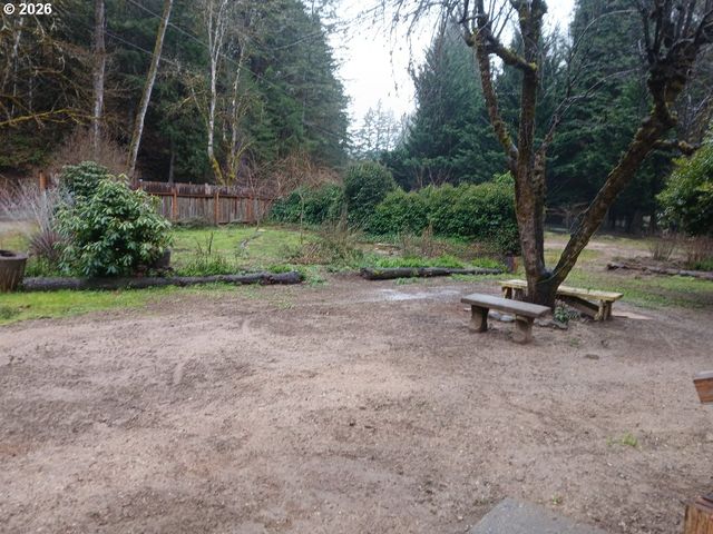 796 LEES CREEK Rd, Myrtle Creek, OR 97457