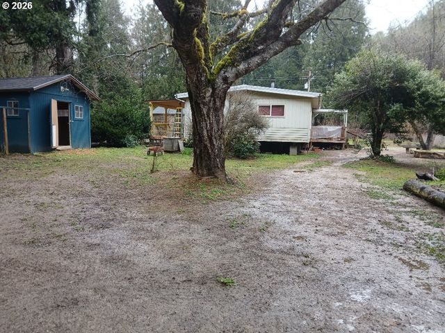 796 LEES CREEK Rd, Myrtle Creek, OR 97457